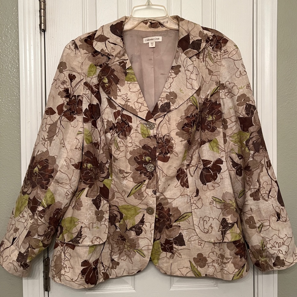 Women’s plus size dress jacket in Browns